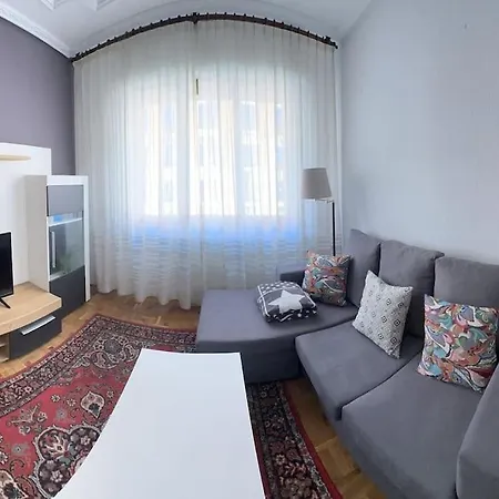 Comodo Y Centrico Apto. En Apartment *