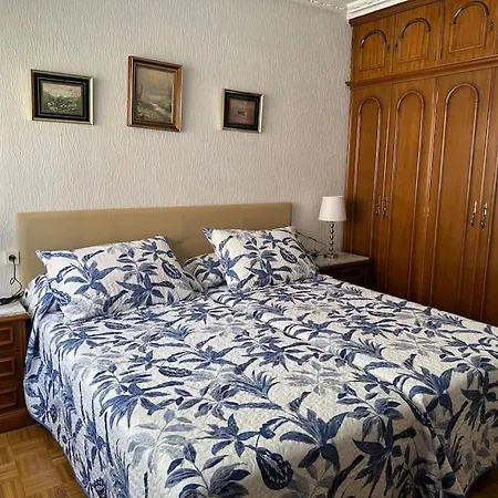 Cómodo Y Céntrico Apto. En * Gijón